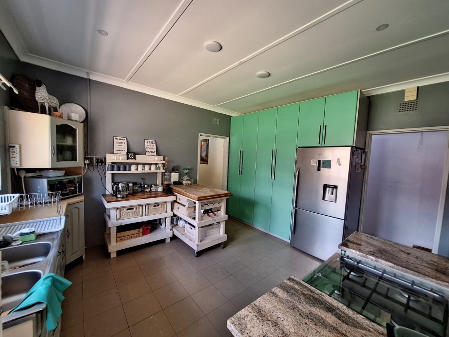 4 Bedroom Property for Sale in Rhodesdene Northern Cape